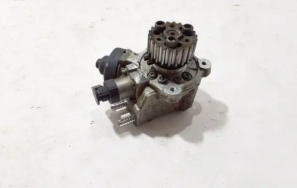 Volkswagen Amarok Fuel injection high pressure pump 0445010533