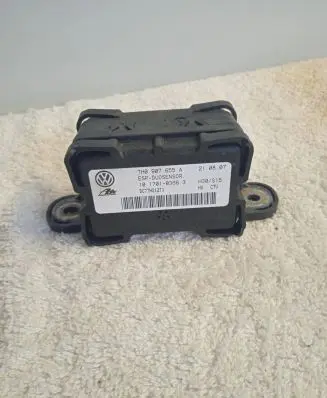 Volkswagen Golf V ESP acceleration yaw rate sensor 7H0907655A DC77H212T1 10170103663