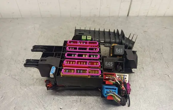Audi A4 S4 B9 Fuse module 8W2971845A