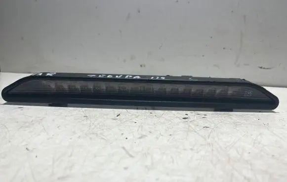 Opel Zafira A Third/center stoplight 90582025
