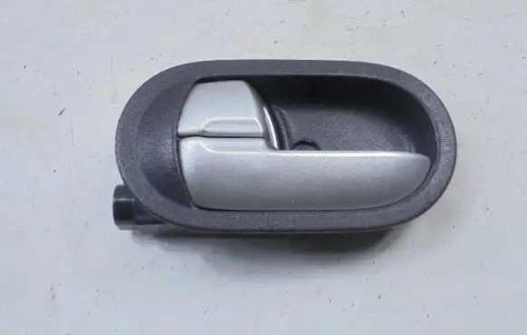 Mitsubishi Colt Front door interior handle
