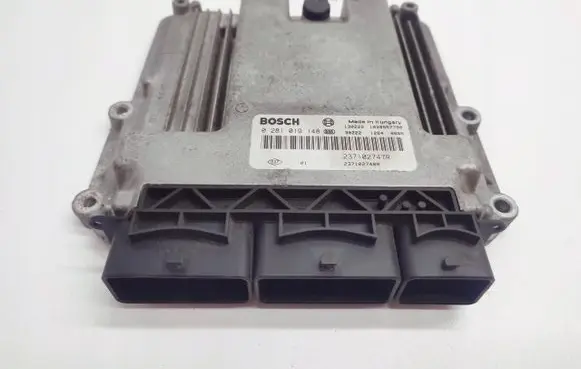 Renault Clio IV Engine control unit/module ECU 237102747R
