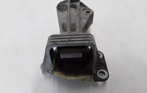 Renault Megane III Engine mount bracket 