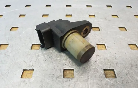 Jeep Grand Cherokee (WK) Camshaft position sensor A0031539728