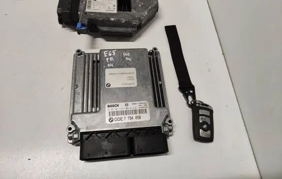 BMW 7 E65 E66 Engine control unit/module 0281011231 7794058 6942487