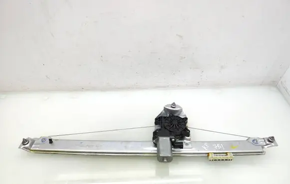Renault Trafic III (X82) Front door window regulator with motor 807210974R 93867658