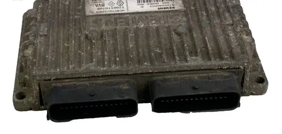 Renault Megane I Engine control unit/module 7700110708 7700103417 S105280002D