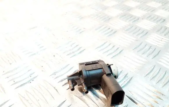 Audi A4 S4 B8 8K Turbo solenoid valve 1K0906283A