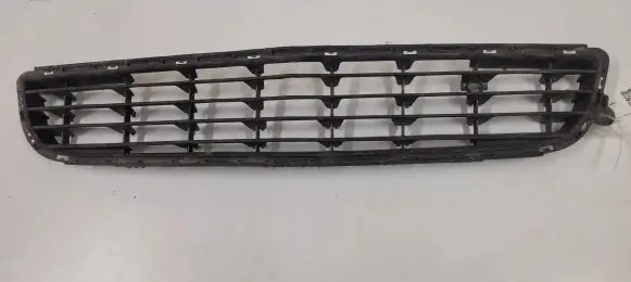 Opel Zafira B Front bumper lower grill 0P3601A