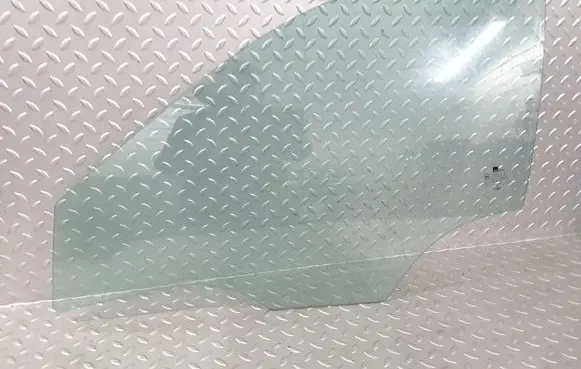 Chevrolet Epica Front door window glass four-door 96635819