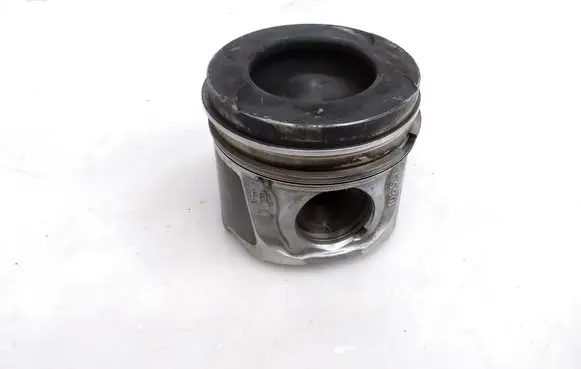 Renault Trafic II (X83) Piston 