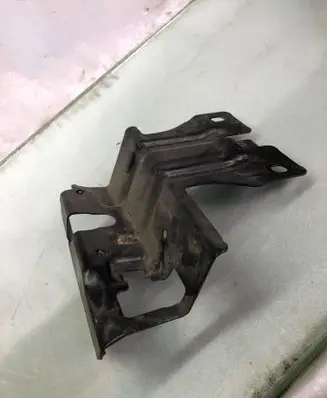 Peugeot 508 II Other engine bay part 1350360001