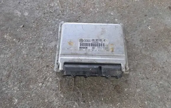 Audi A6 Allroad C5 Engine control unit/module 4D0907551AE