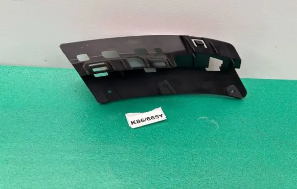 Opel Mokka Headlight/headlamp mounting bracket 95127320