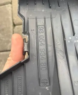 Peugeot 508 Fuse box cover 9805493480