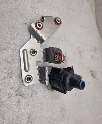 Audi A8 S8 D4 4H Electric auxiliary coolant/water pump 059121012A