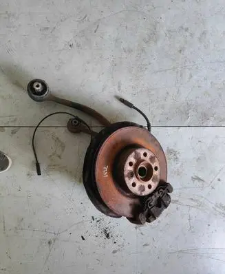 BMW X3 F25 Front wheel hub 