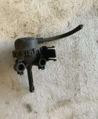 Volkswagen PASSAT B6 Other engine bay part 1019886