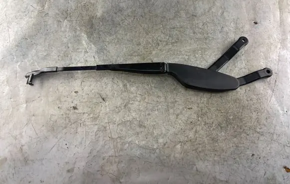 Mercedes-Benz S W221 Front wiper blade arm A2218200444