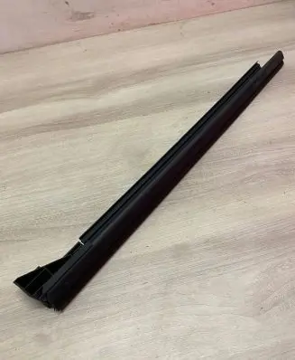 Toyota RAV 4 (XA50) Rear door windshield rail 