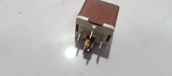 Renault Megane I Other relay 7700810929