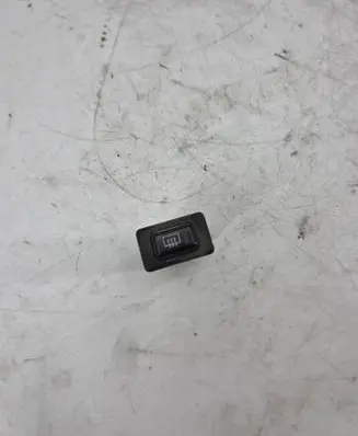 Mitsubishi Pajero Windscreen/window heater switch 