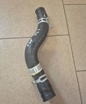 Hyundai i30 fastback Engine coolant pipe/hose 25411F3300