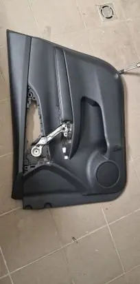 Nissan X-Trail T32 Front door card panel trim 809104CE0A