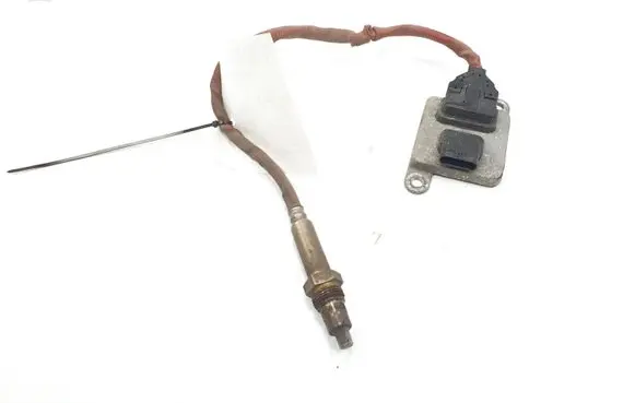 Mercedes-Benz CLS C218 X218 Lambda probe sensor A0009056104