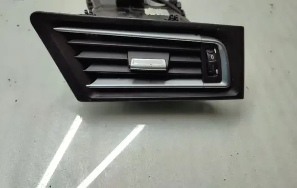BMW 7 F01 F02 F03 F04 Dashboard side air vent grill/cover trim 9115858