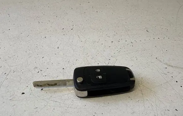 Opel Astra J Ignition key/card