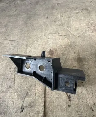 Renault Master III Headlight/headlamp mounting bracket 622215034R