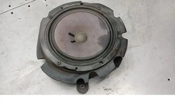Skoda Octavia Mk1 (1U) Subwoofer speaker 