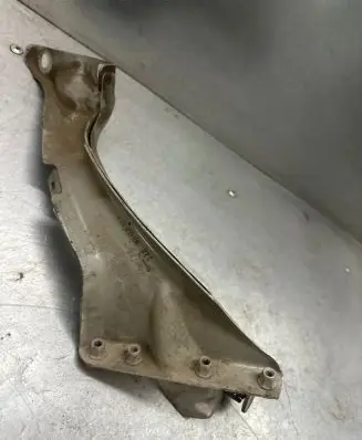 Audi A6 S6 C7 4G Fender mounting bracket 4G0805816 04411 04733
