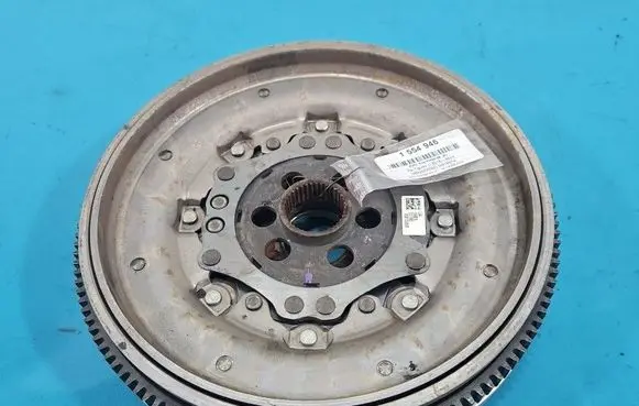 Volkswagen Tiguan Dual mass flywheel 05E105266F IMPRK1554946