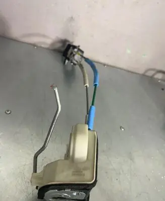 KIA Picanto Front door lock