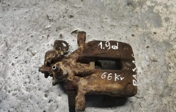 Volkswagen PASSAT B4 Rear brake caliper