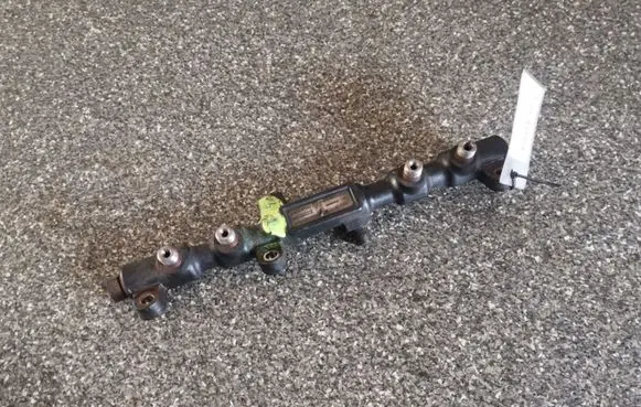 Ford Mondeo Mk III Fuel main line pipe 2S7Q9D280AC