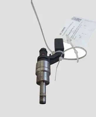 Volkswagen Golf V Fuel injector 03C906036A 0261500016