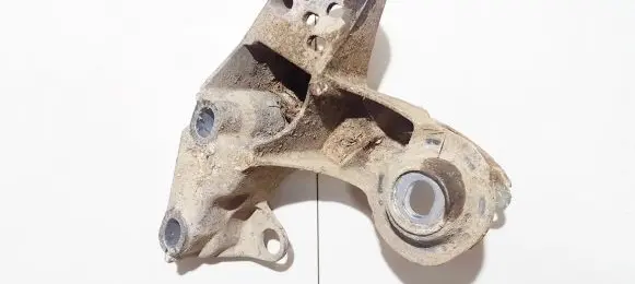 Audi A4 S4 B5 8D Engine mounting bracket 4b0199351a