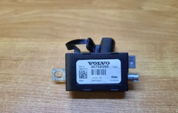 Volvo XC90 Antenna control unit 30752098