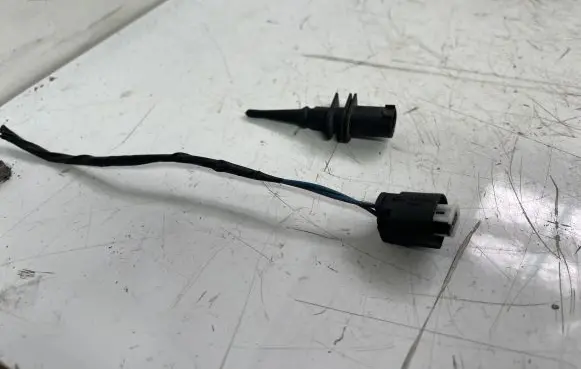 BMW 1 E81 E87 Outside/exterior temperature sensor 6936953