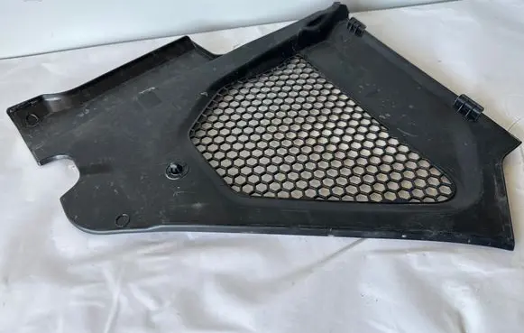 BMW 3 G20 G21 (B) pillar trim (bottom) 112520