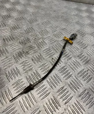 Toyota Avensis T270 Exhaust gas temperature sensor 89425