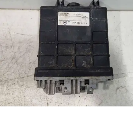 Volkswagen Golf III Engine control unit/module 037906025J 5WP4206 00GC040634