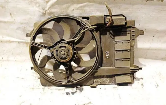 Radiator cooling fan shroud