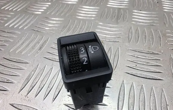 Nissan Qashqai Headlight level height control switch 4EA0E