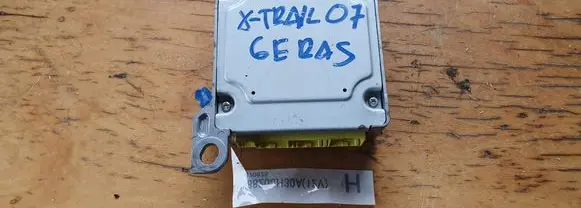 Nissan X-Trail T31 Airbag control unit/module 98820JH30A