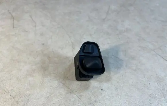 BMW 7 E23 Wing mirror switch 61311363459