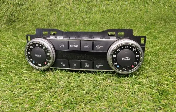 Mercedes-Benz C W204 Climate control unit 2049009104